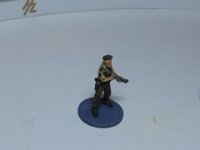 IMG 1159  Les yeux auraient certainement mérité plus de soin mais ça me suffit amplement pour ces figurines. J'ai un autre chantier en attente qui me permettra de travailler le sujet.